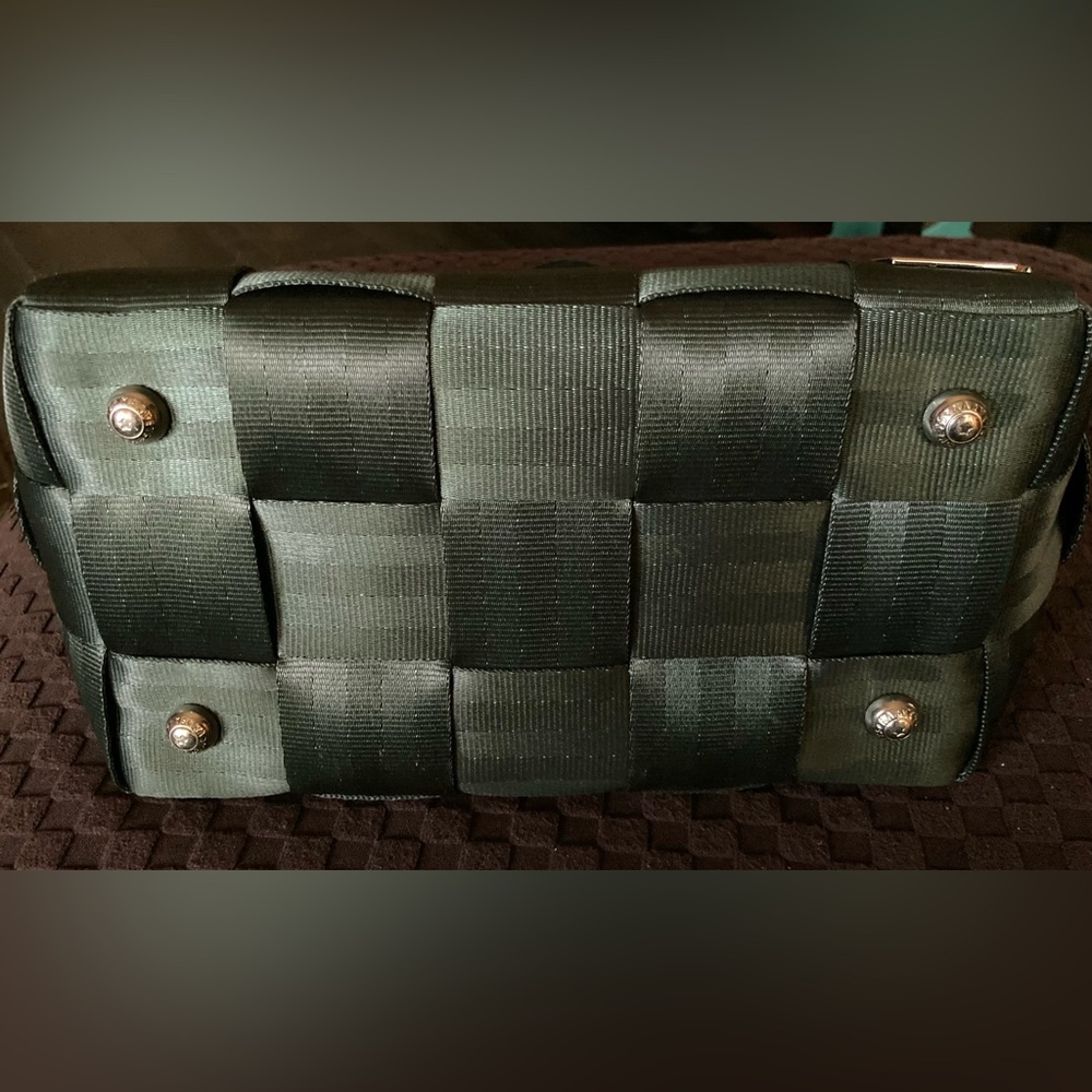 VEXC Harveys Carriage Ring Hobo Seatbelt Bag in gorgeous Evergreen.π² - Picture 7 of 9